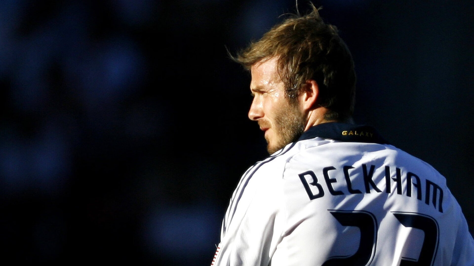 构建新型足球产业生态链，行业链条日益完善，足球产业规模